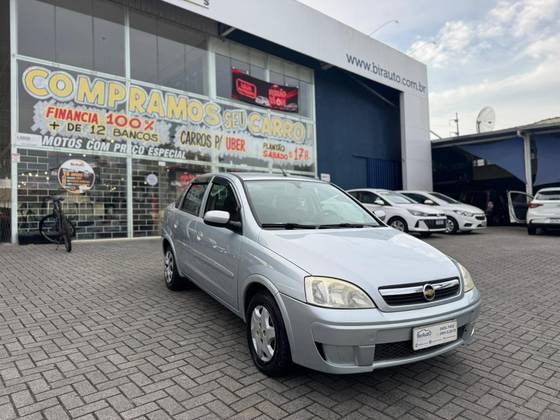 CHEVROLET CORSA 1.4 MPFI PREMIUM SEDAN 8V FLEX 4P MANUAL CHEVROLET CORSA 1.4 MPFI PREMIUM SEDAN 8V FLEX 4P MANUAL